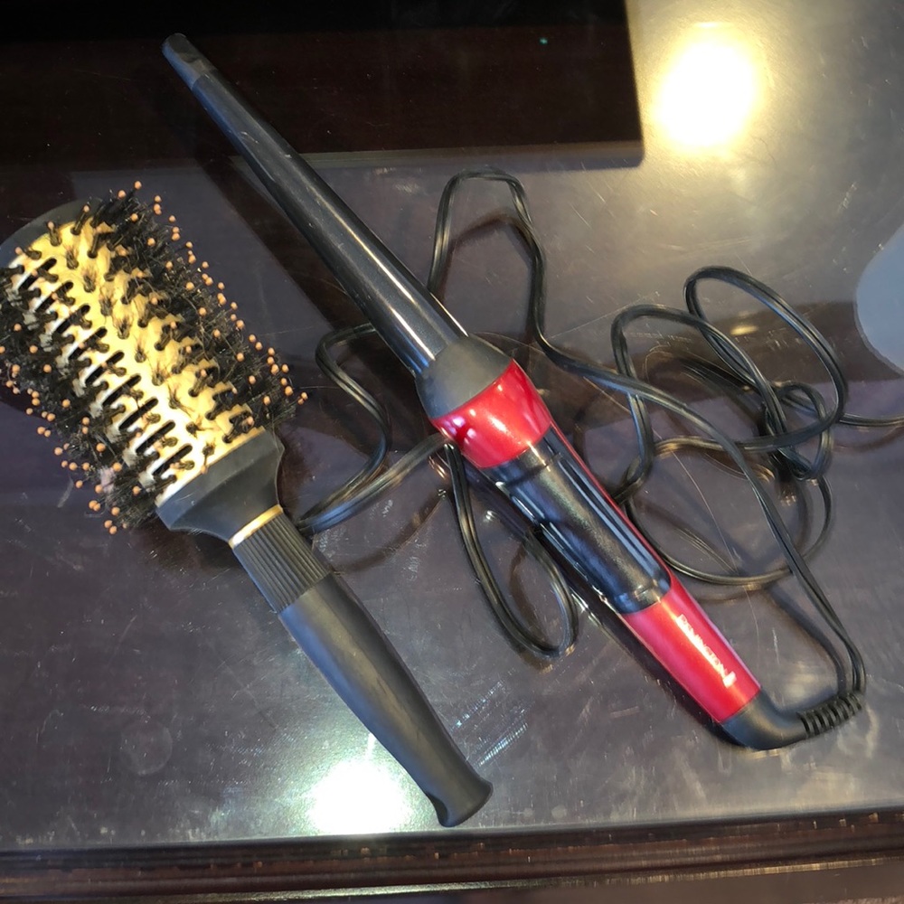 A wand with a brush